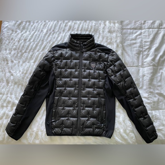 NWOT EA7 Emprio Armani Black Down Jacket - Picture 3 of 5